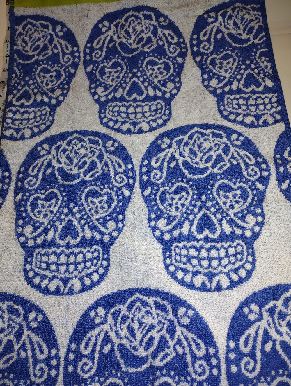 NEW Betsey Johnson Sugar Skull Towels 2 SEE PHOTOS FOR MEASUREMENTS